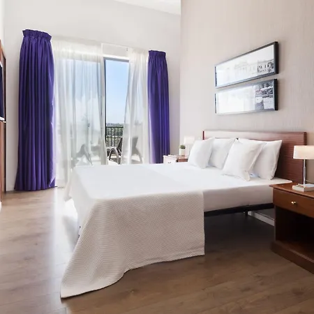 Hotel By St Sliema