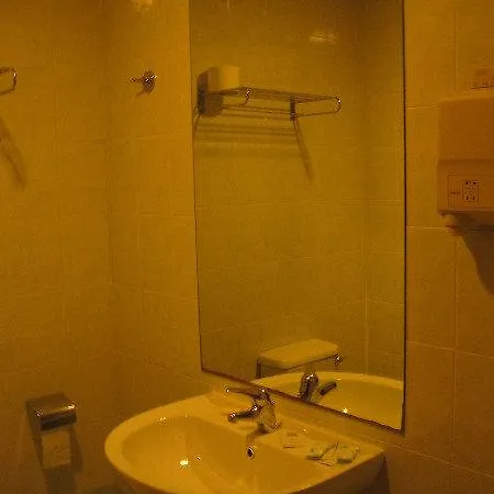 By St Hotel 3*
