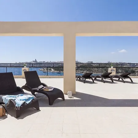 Hotel By St Sliema