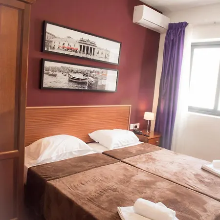 By St Hotel 3*