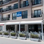 By St Hotel